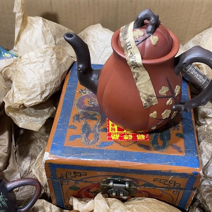 茶壶紫砂，原矿泥料，手工制作的一把紫砂壶。