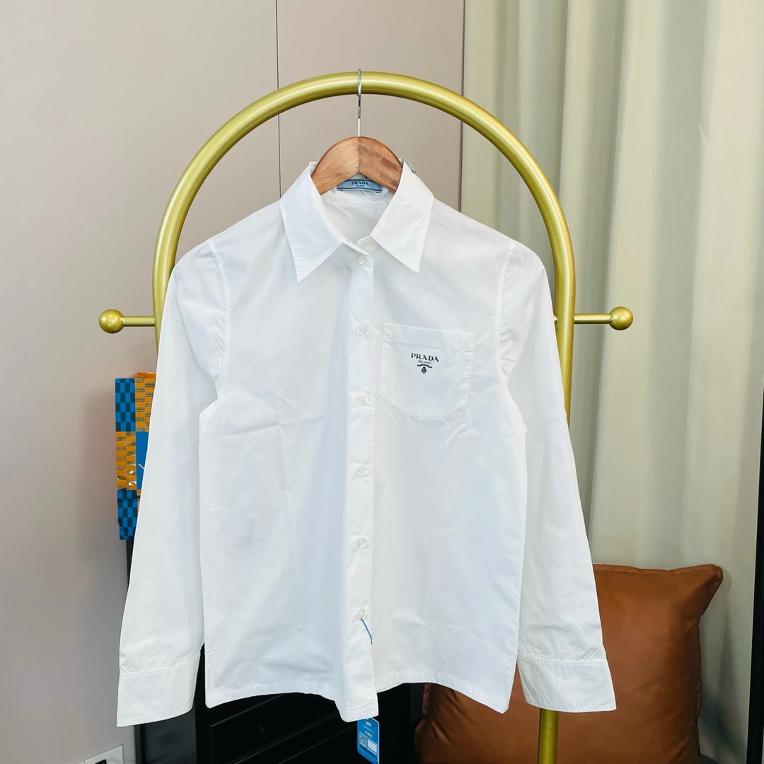 99新 Prada/普拉达 口袋logo衬衣 38码