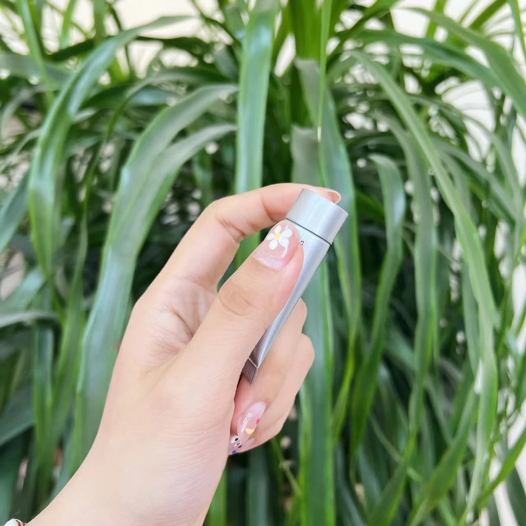 【干皮亲妈！】稀缺！带防晒的原光新肌粉底液LN10 ！