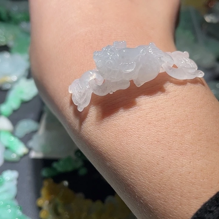 颈饰未镶嵌翡翠天