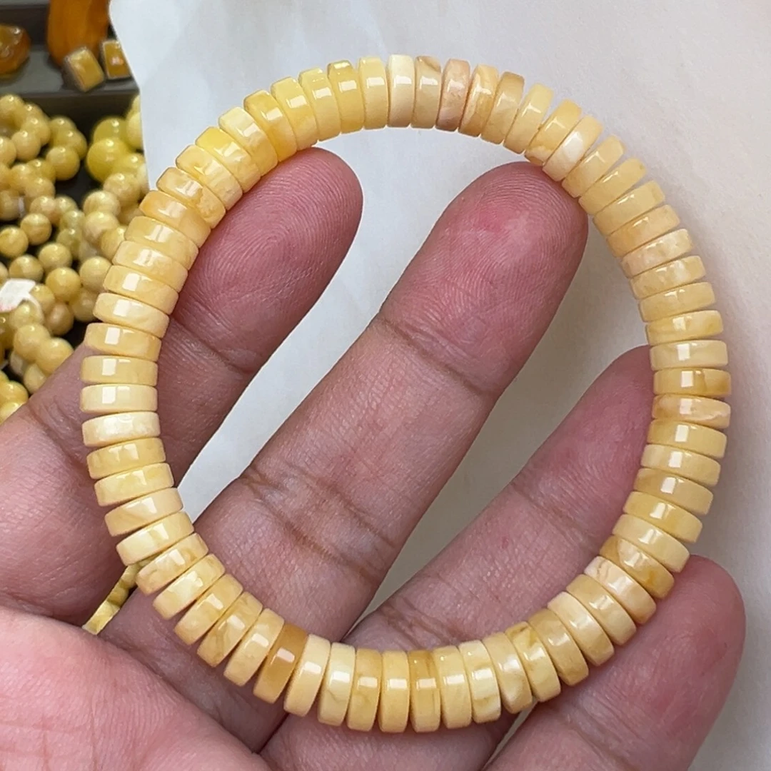 蜜蜡未镶嵌裸石8加9.36克