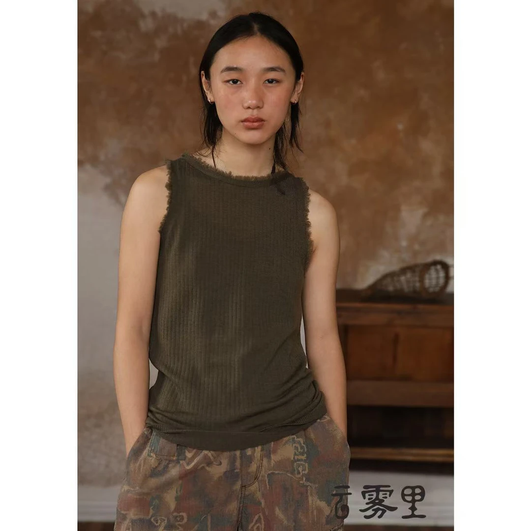 云雾里 原创设计复古文艺松弛感柔软舒适亲肤羊毛针织背心 5304