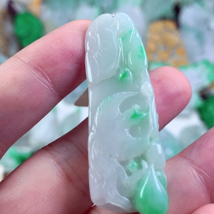 吊坠(不含链)未镶嵌翡翠