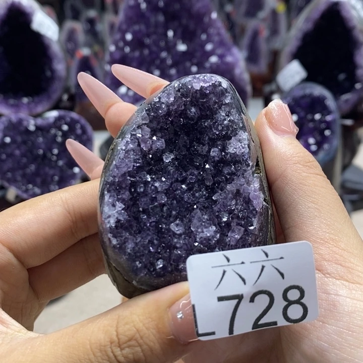 紫晶未镶嵌大型摆件（非配饰）摆件