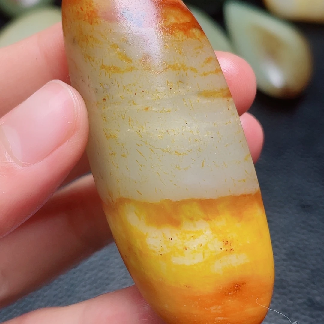 和田玉未镶嵌珠宝奇石