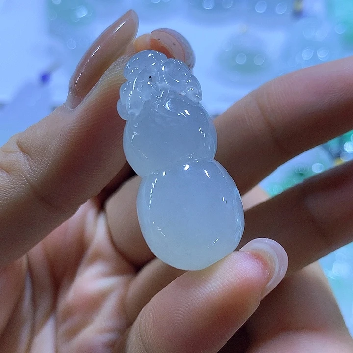 翡翠未镶嵌颈饰天然翡翠A货吊坠