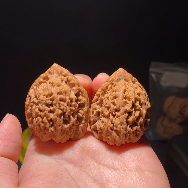 文玩核桃吊坠平**福蚂蚁王