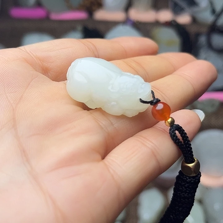 吉***$和田玉（糖玉）未镶嵌颈饰