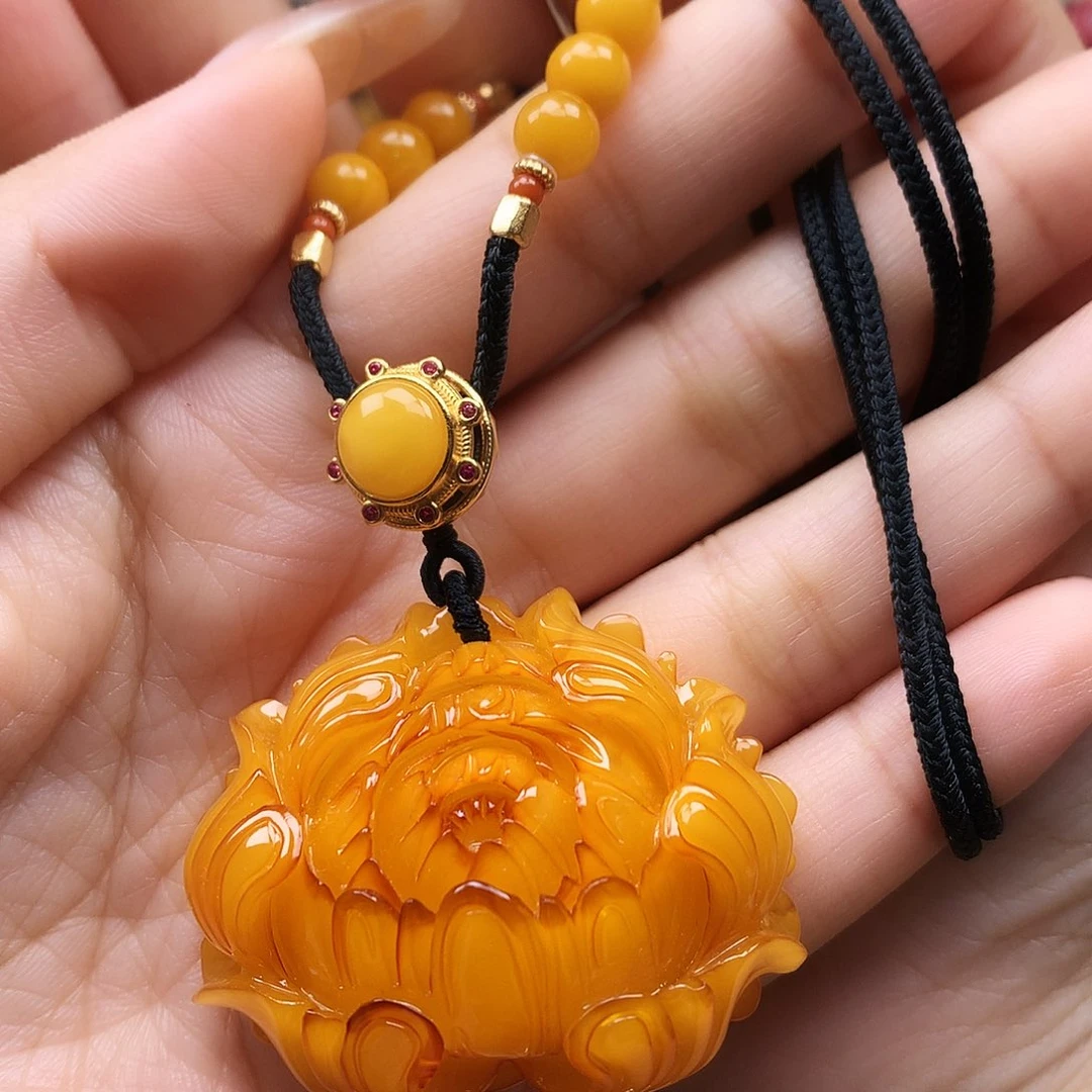 未镶嵌颈饰蜜蜡吊坠