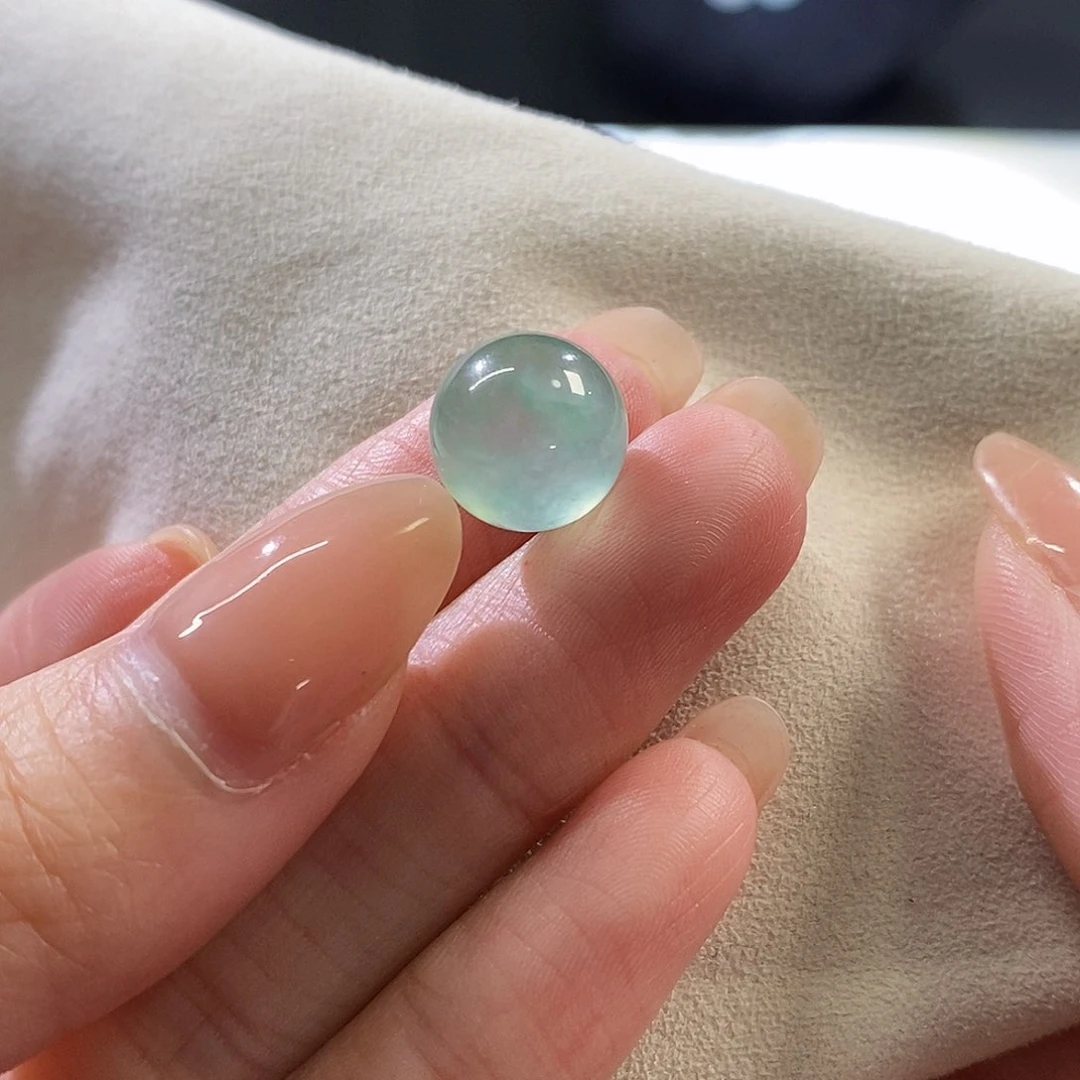 翡翠挂件未镶嵌珠珠