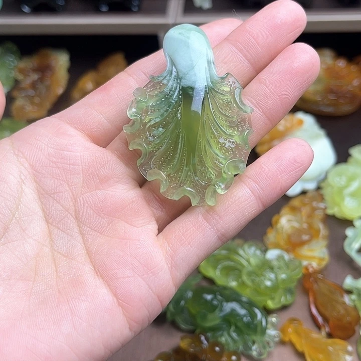 蛇纹石玉颈饰未镶嵌炎*