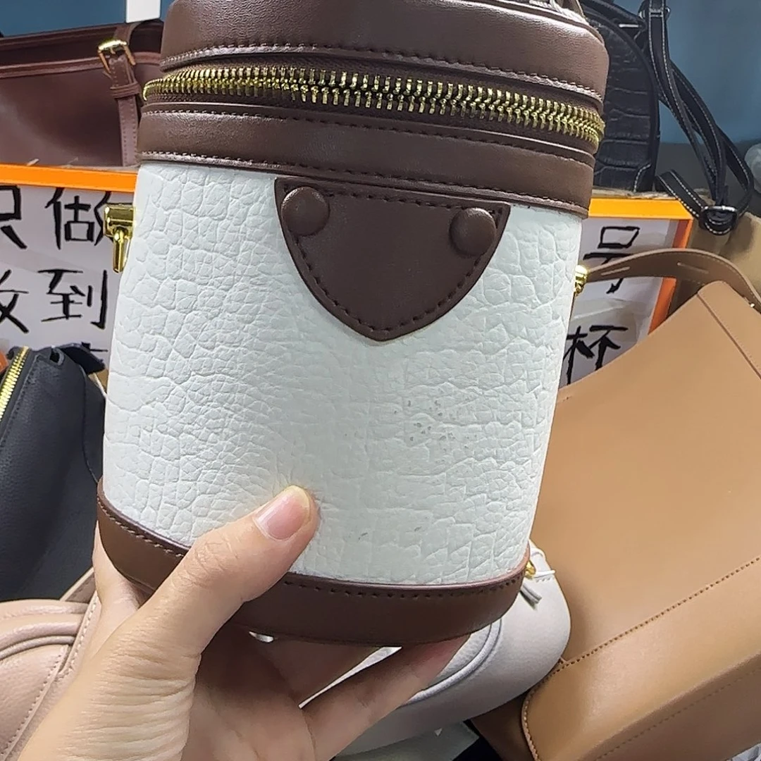 小牛皮（革）水牛皮（革）牛皮小牛皮