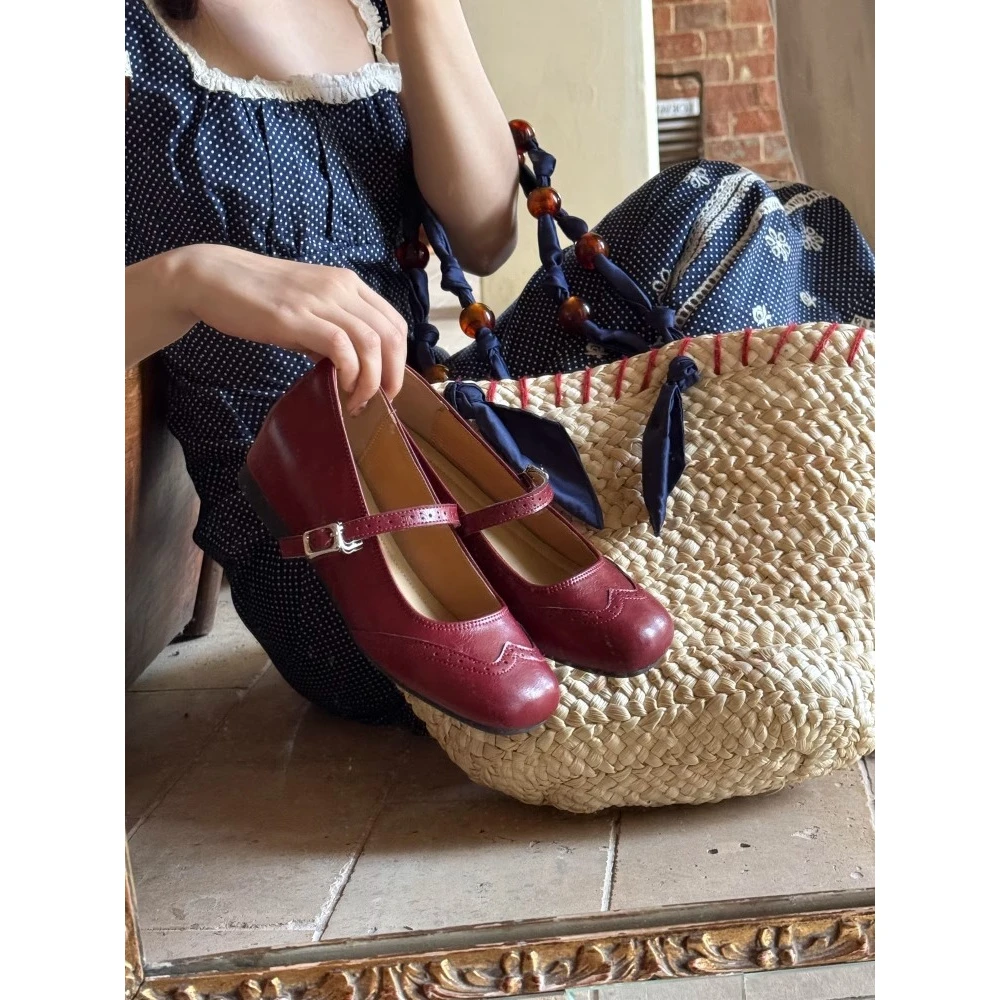 5cm内增高~春夏单鞋复古新中式布洛克雕花浅口方头玛丽珍女