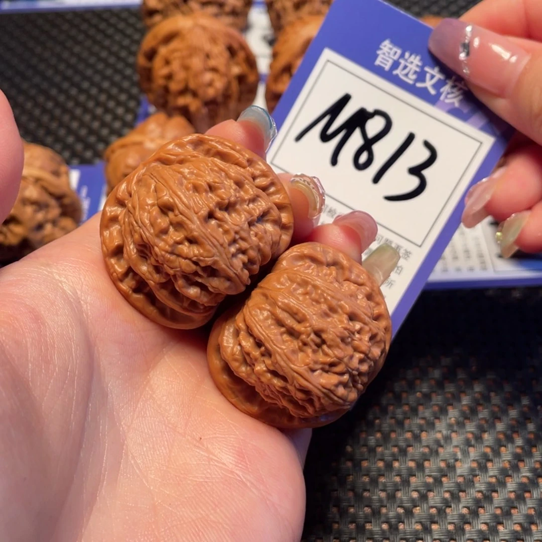 文玩核桃吊坠北**巷M813号 3.8白狮子