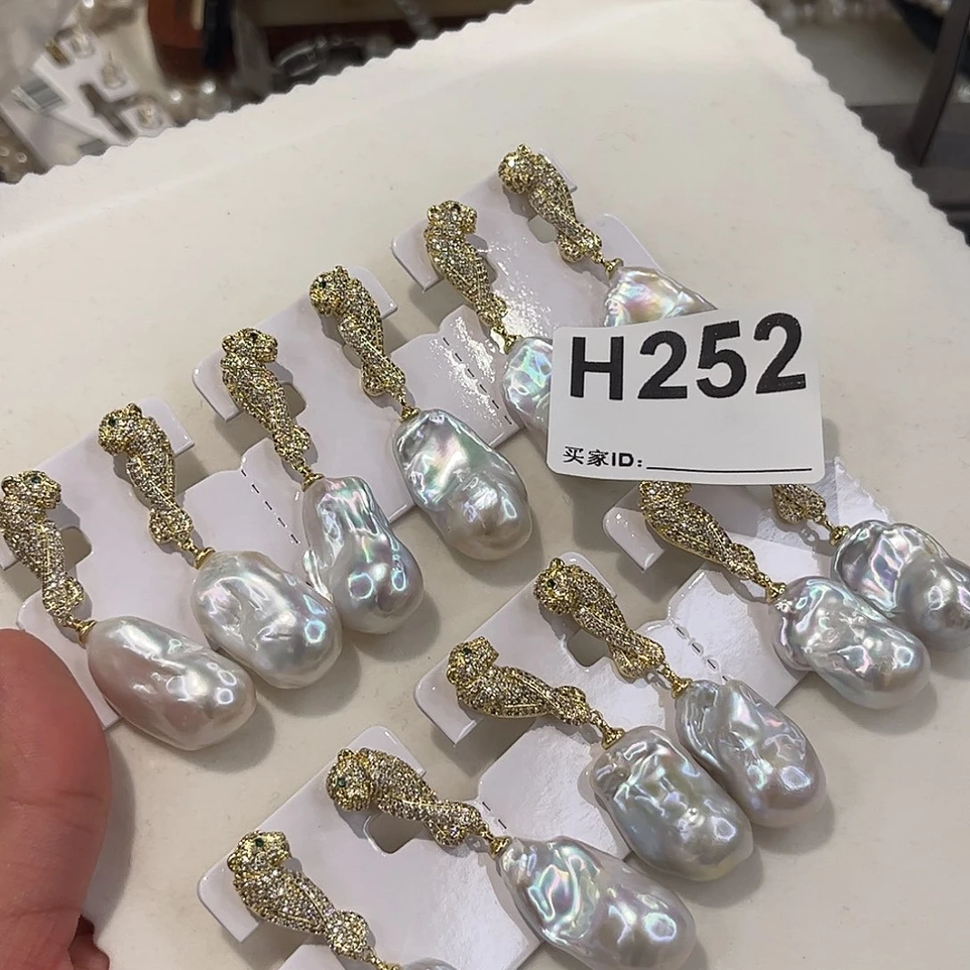 合金耳饰淡水珍珠