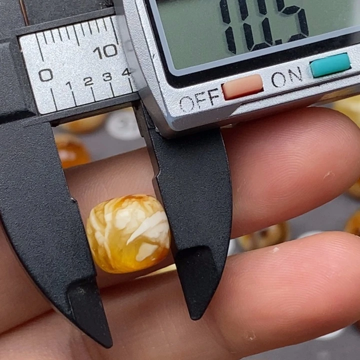 未镶嵌琥珀裸石老型