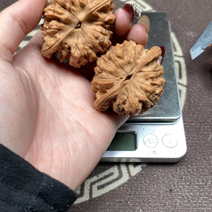 文玩核桃吊坠官帽全品50
