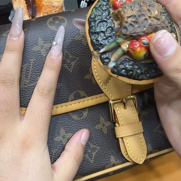 小***鱼琉璃手工艺品茶宠哈哈哈哈哈哈哈