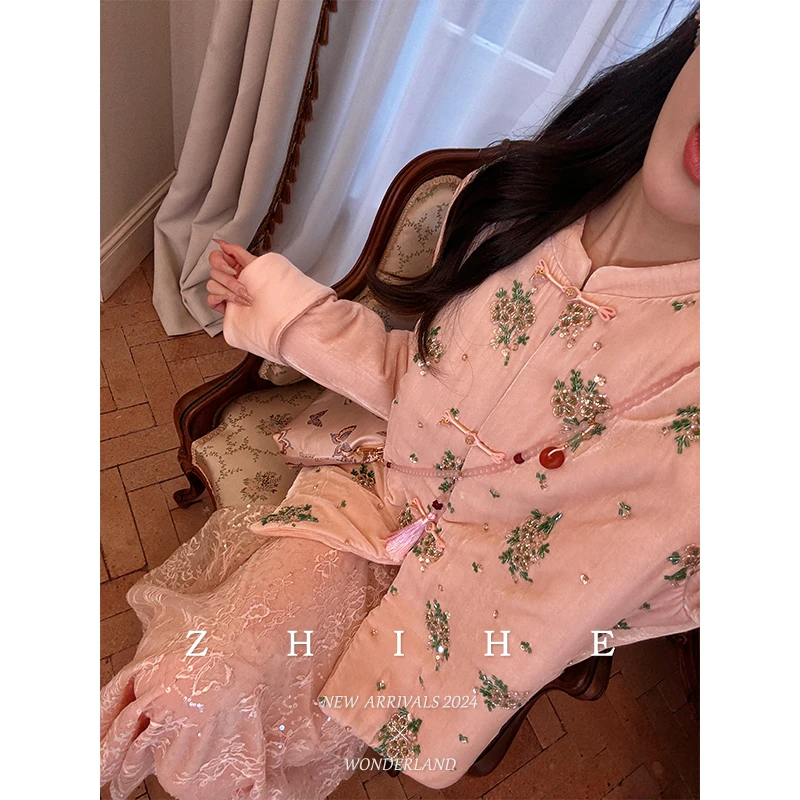 至禾Wonderland【瑶台镜】静奢真丝绒珠绣100羊毛填充外套+蕾丝半裙