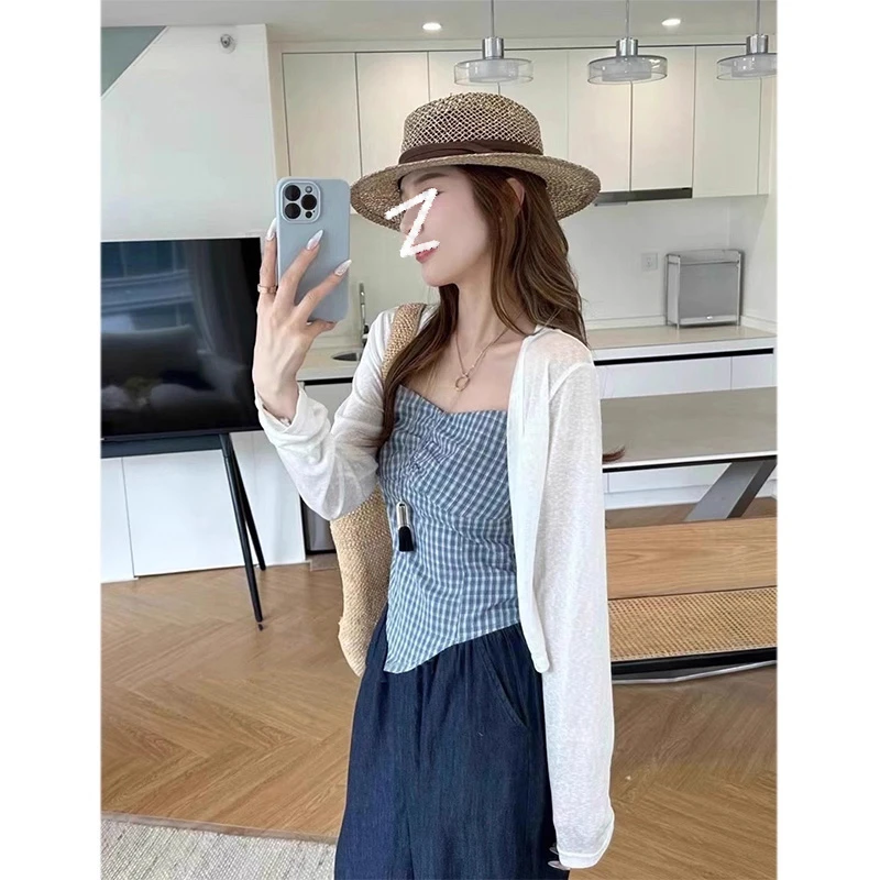 今年流行一整套女2025夏季新款洋气格子吊带背心百搭薄开衫两件套