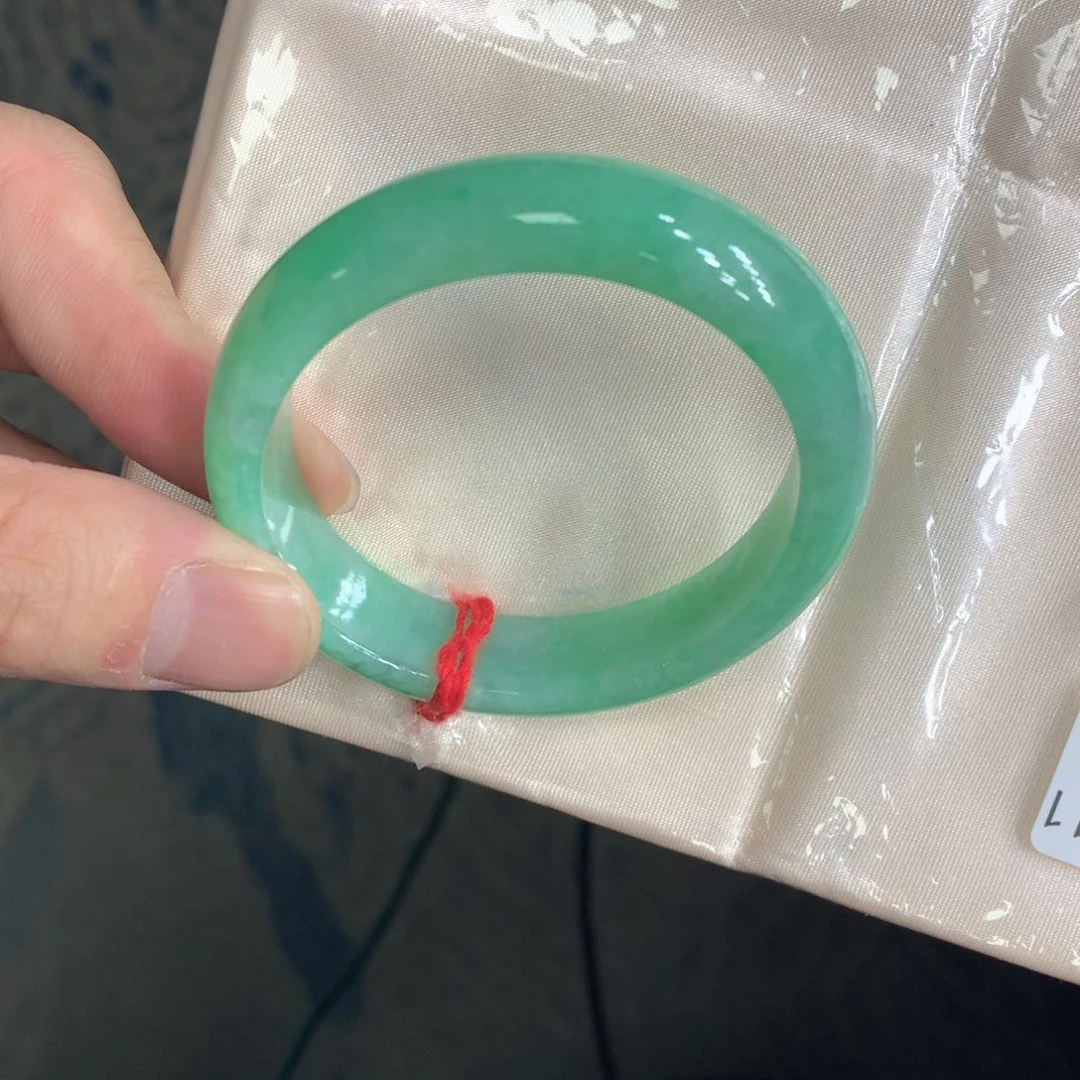 未镶嵌手镯（贵妃镯）翡翠翡翠（53贵妃）