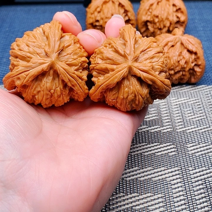 我***家吊坠文玩核桃三棱