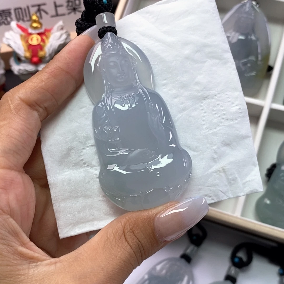 逗***爹翡翠未镶嵌颈饰翡翠