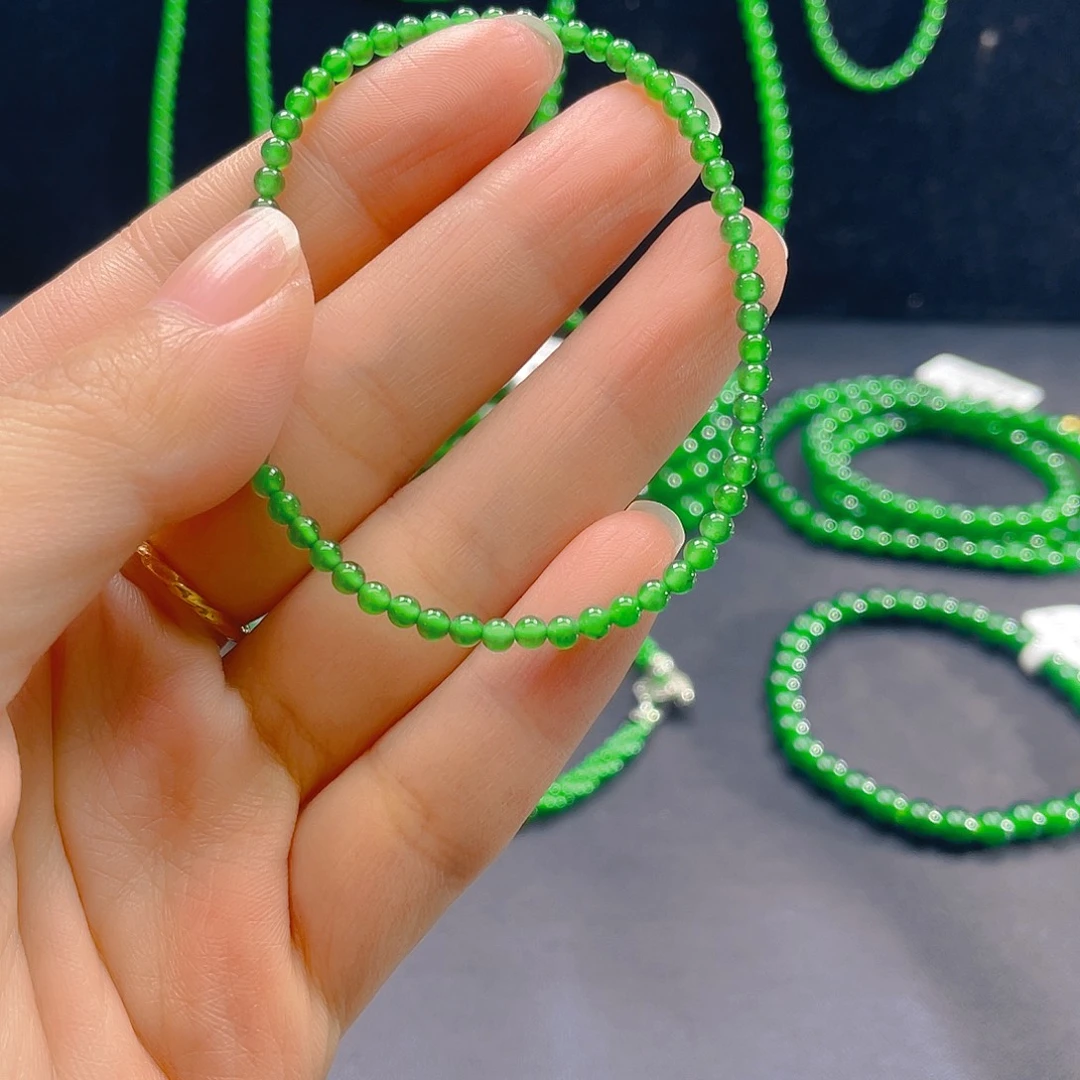 翡翠未镶嵌颈饰