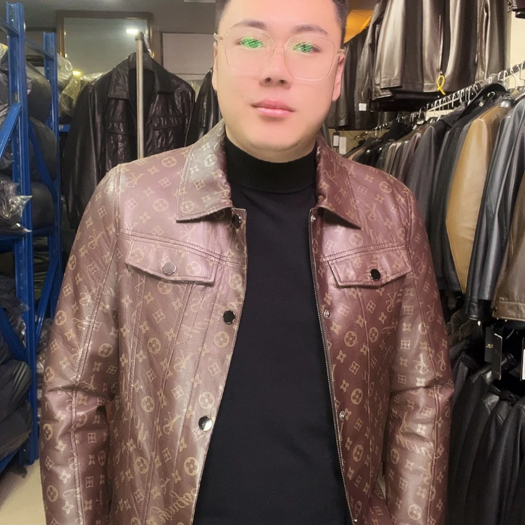 逸**—2068 羊皮老花 52码