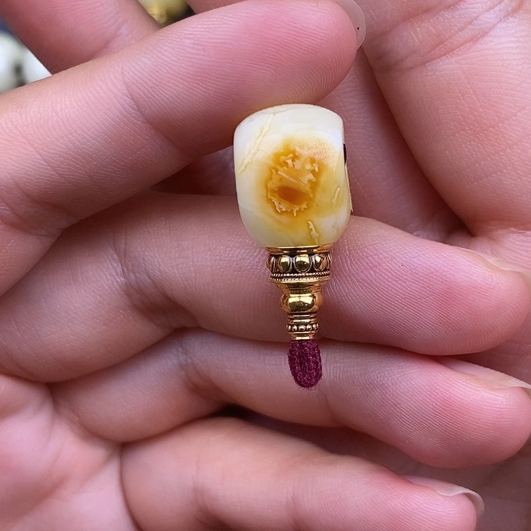 裸石琥珀18K金镶嵌12.4mm 蜜蜡金塔三通