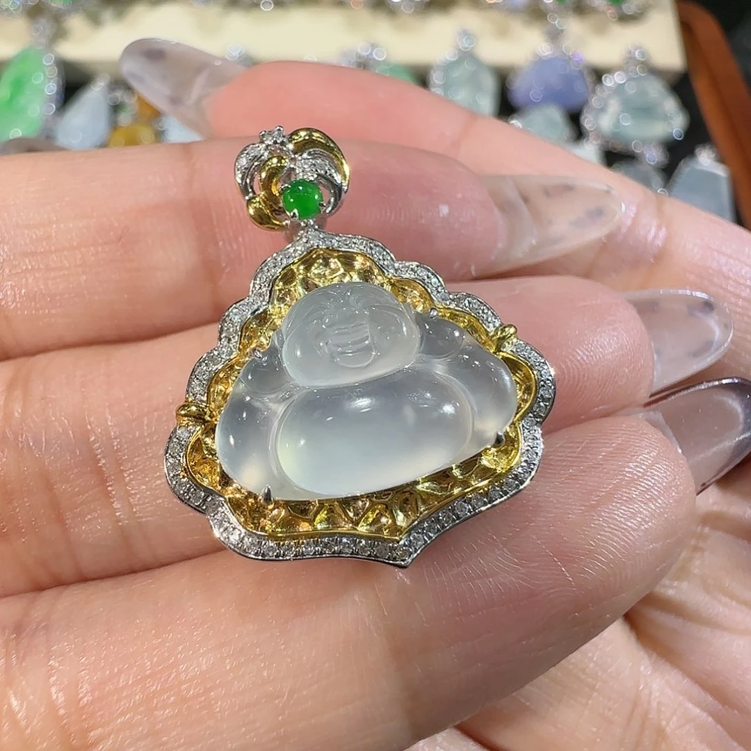 【闪购商品】颈饰18K金镶嵌翡翠