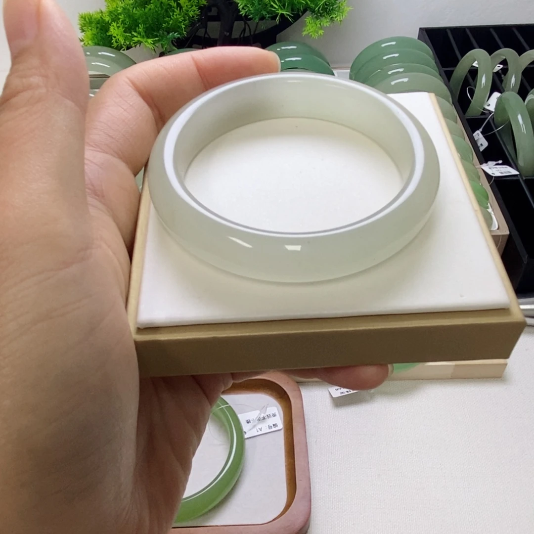 未镶嵌手镯东陵石