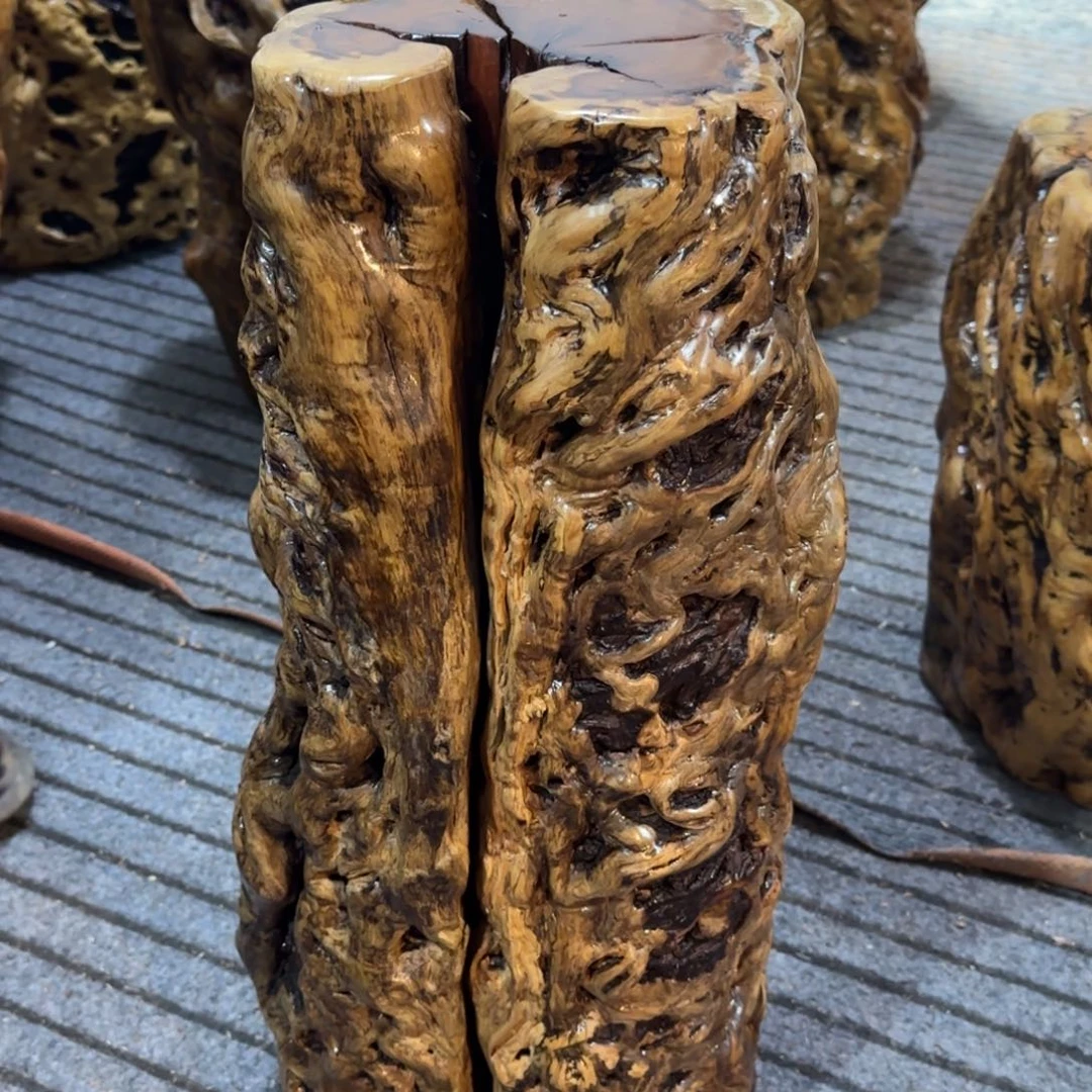 听***者龙纹鸡心枣木手工艺品