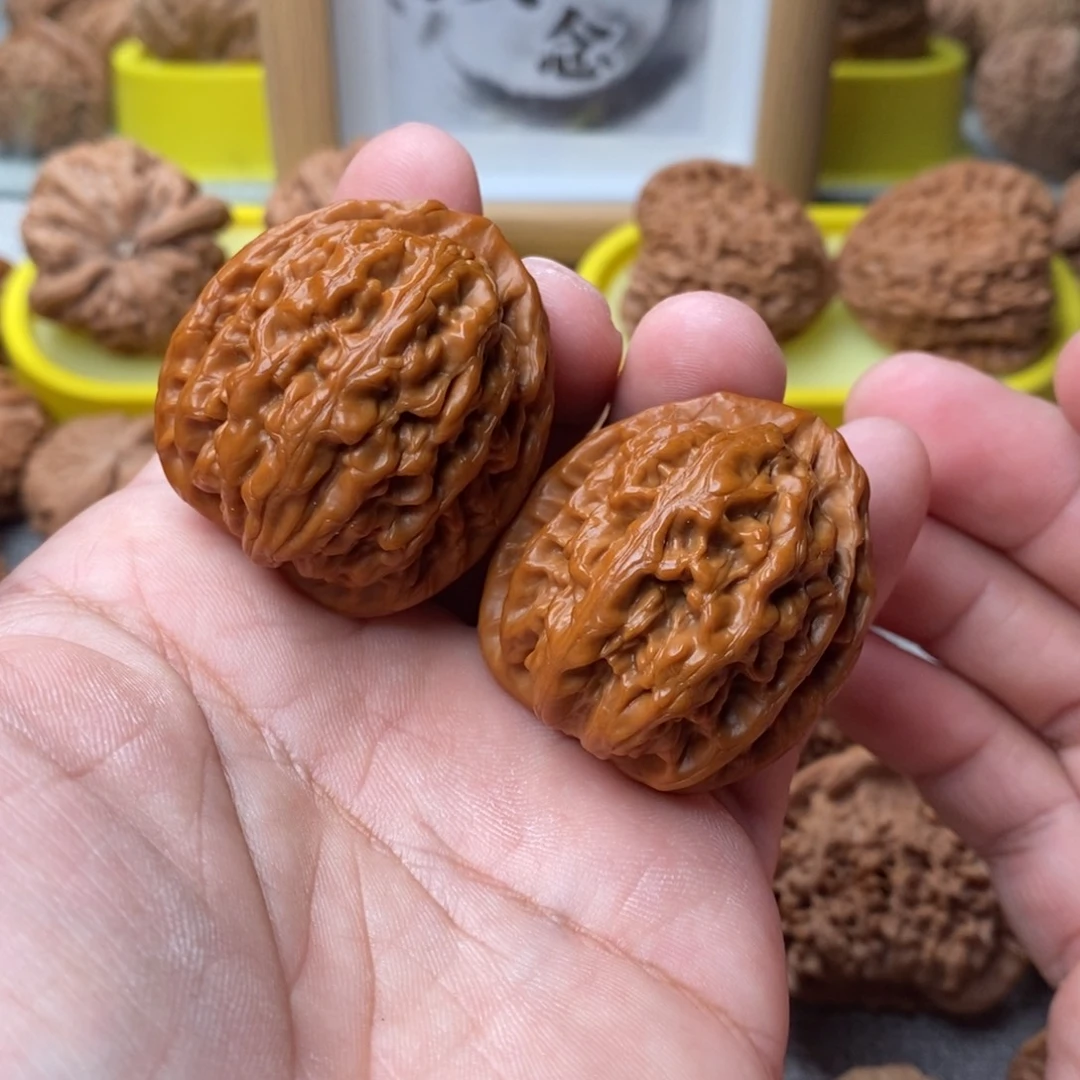 文玩核桃吊坠红锦鲤39