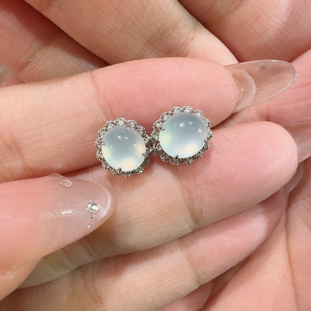 【闪购商品】18K金镶嵌翡翠耳饰