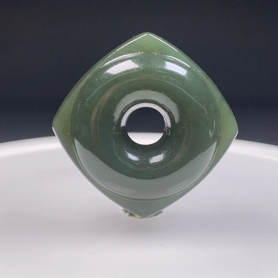 F3090珠宝玉石精选和田玉吊坠