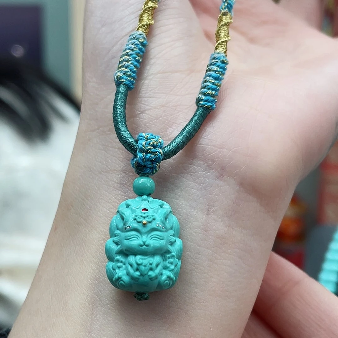 绿松石颈饰未镶嵌