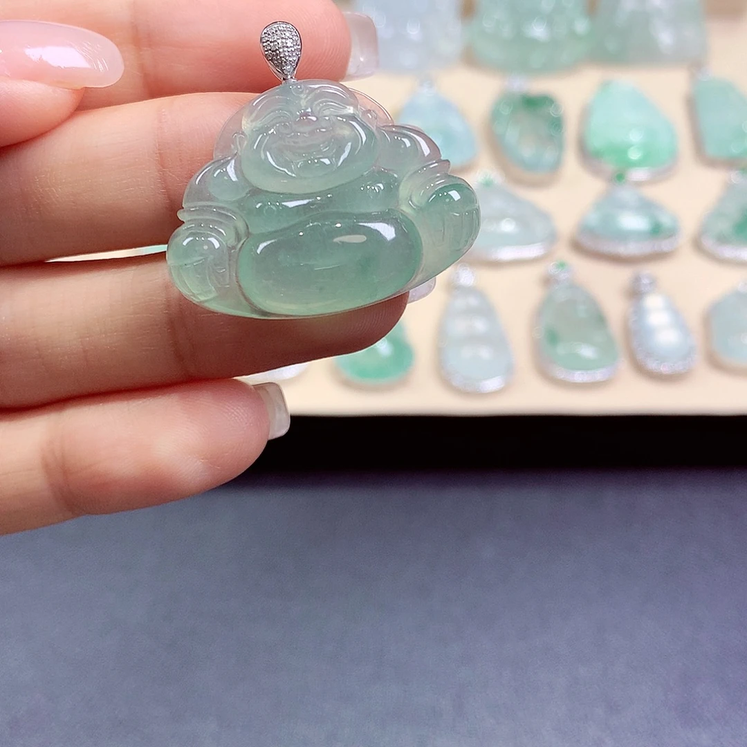 颈饰18K金镶嵌翡翠翡翠