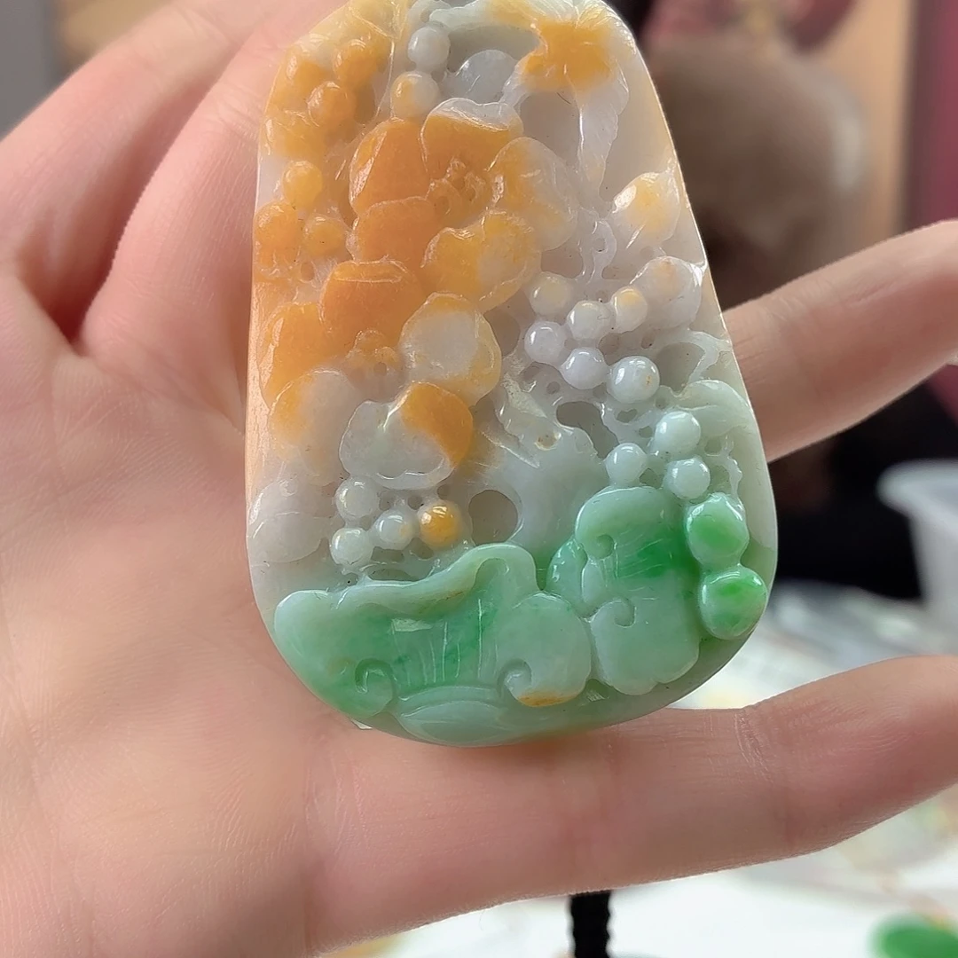 翡翠未镶嵌颈饰翡翠