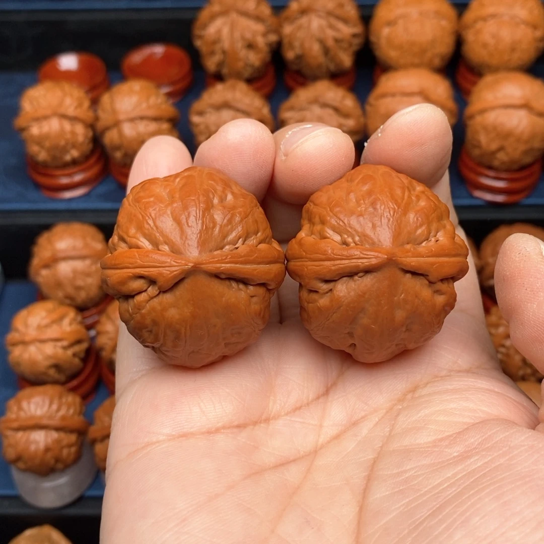 把件文玩核桃手捻虎头王