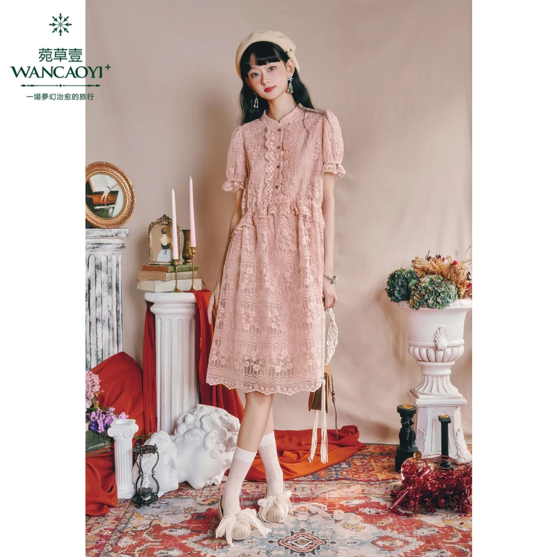 菀壹2025夏季新款少女风甜美蕾丝绣花连衣裙法式气质Q35921421