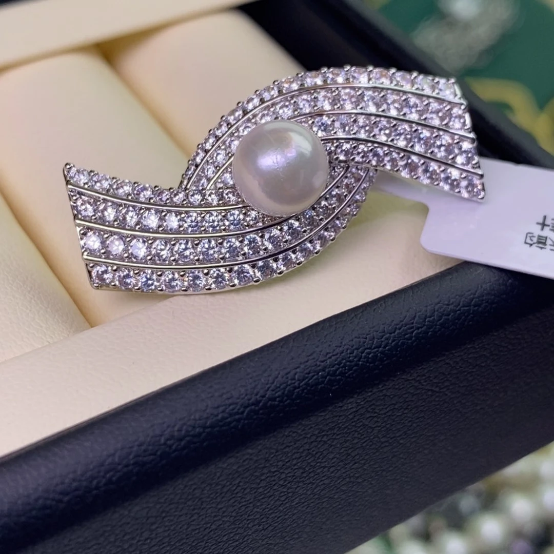 未镶嵌胸饰海水珍珠