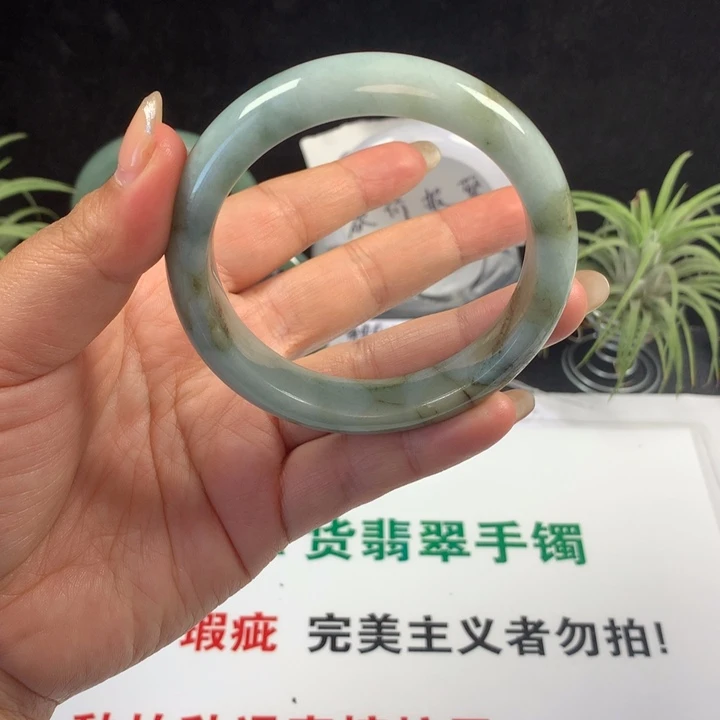 翡翠未镶嵌手镯61
