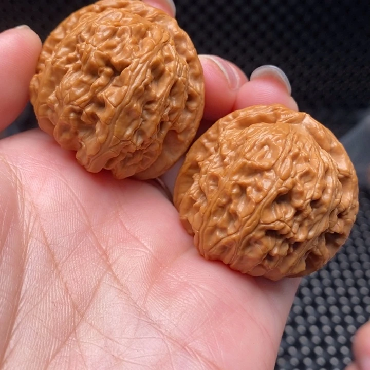 文玩核桃吊坠8白狮子39