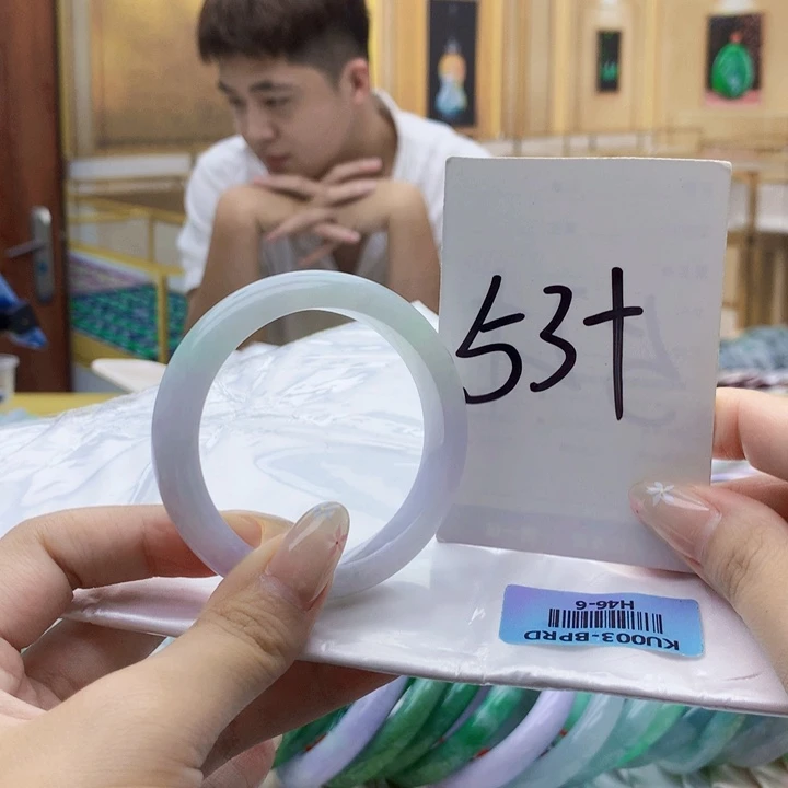 翡翠未镶嵌手镯999……