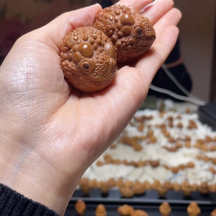 橄榄核吊坠 金蟾 橄榄