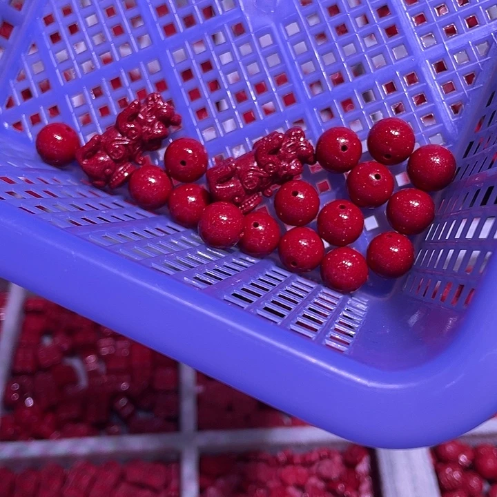 天然辰砂红晶砂10毫米16颗貔貅2