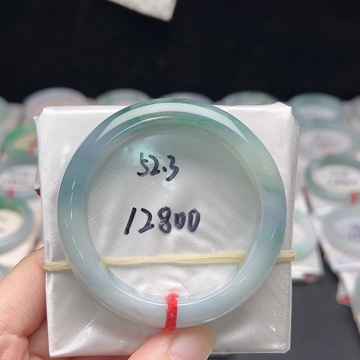 翡翠未镶嵌手镯A货