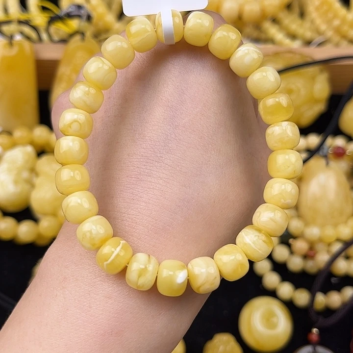 琥珀未镶嵌颈饰琥珀