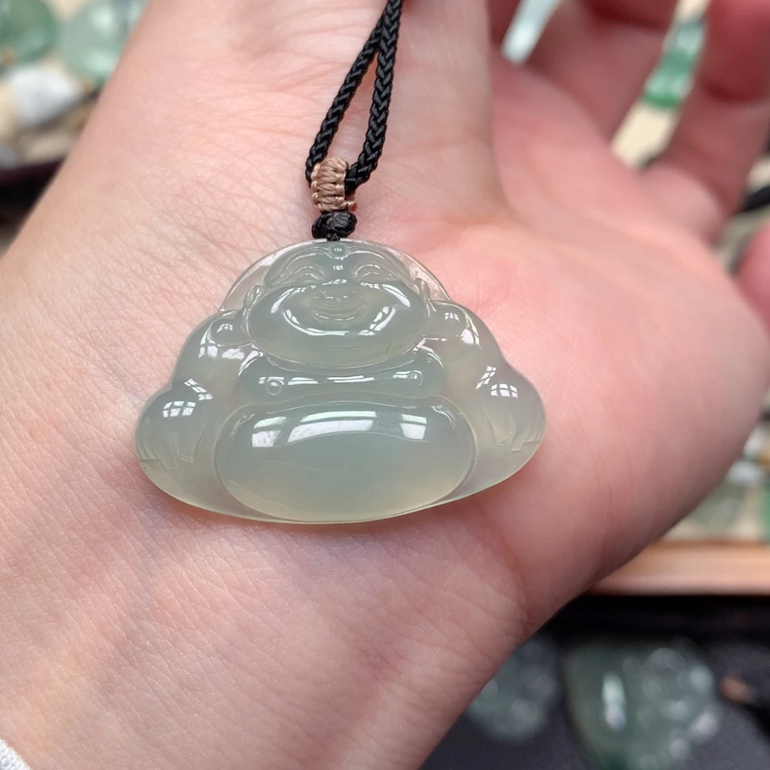 翡翠未镶嵌颈饰佛公